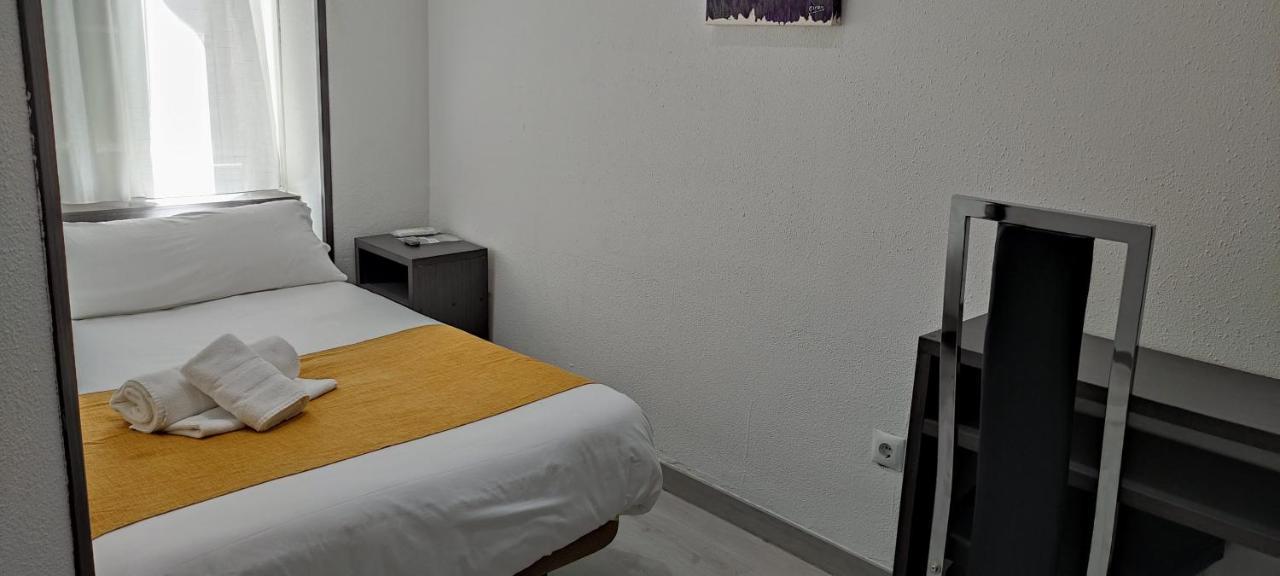 Hostal Doña Isabel Majadahonda Exterior foto