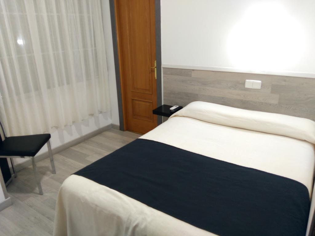 Hostal Doña Isabel Majadahonda Exterior foto